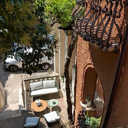 Natalia Guest house
